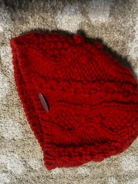 Hand-Knit Chunky Cable Beanie in Bright Red